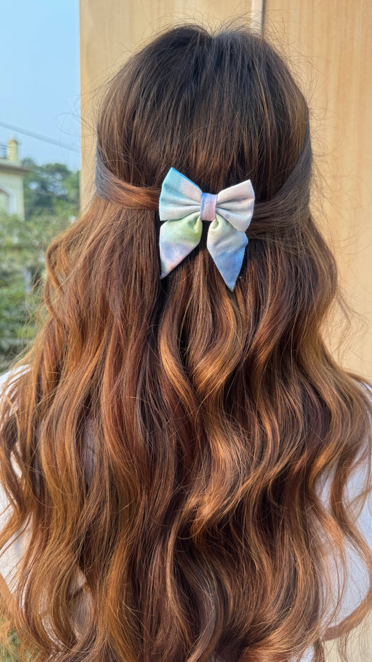 Colourful pigtail Bow