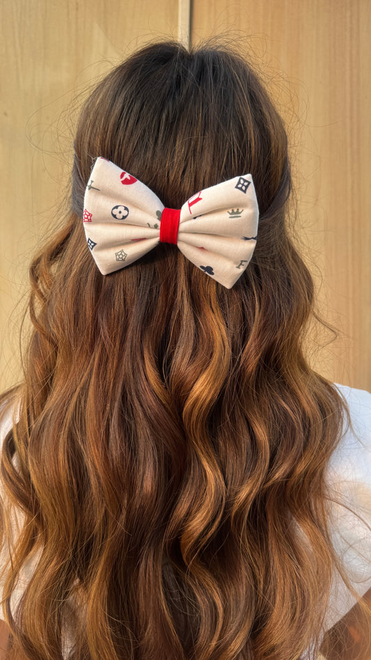 Parisian Play Bow
