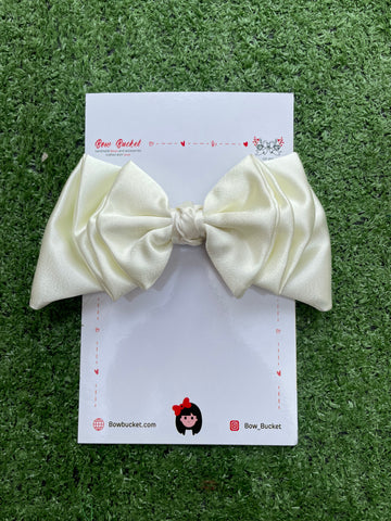 Whimsy bow - ivory