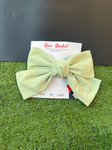 Green double layer bow