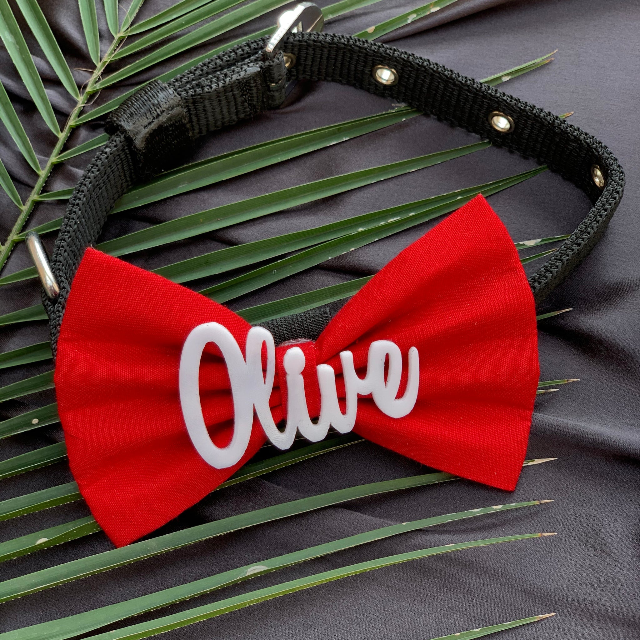 Red / white customise name pet bow