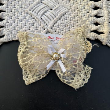 White big bow