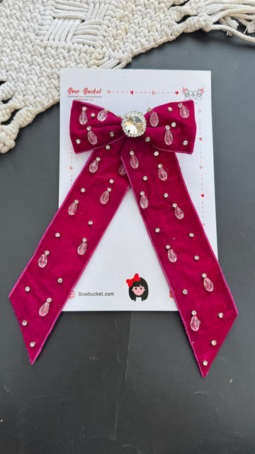 Pink Pear-shaped crystal bow