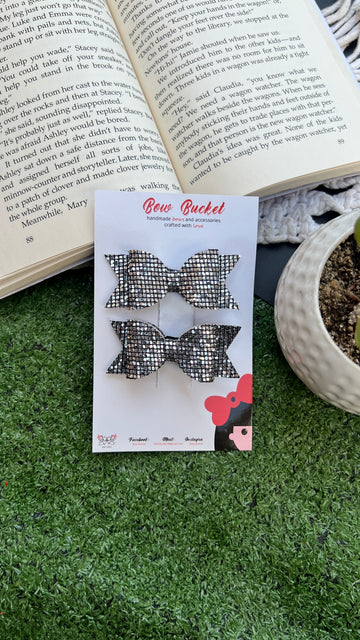 Grey Checks glitter mini bow clip