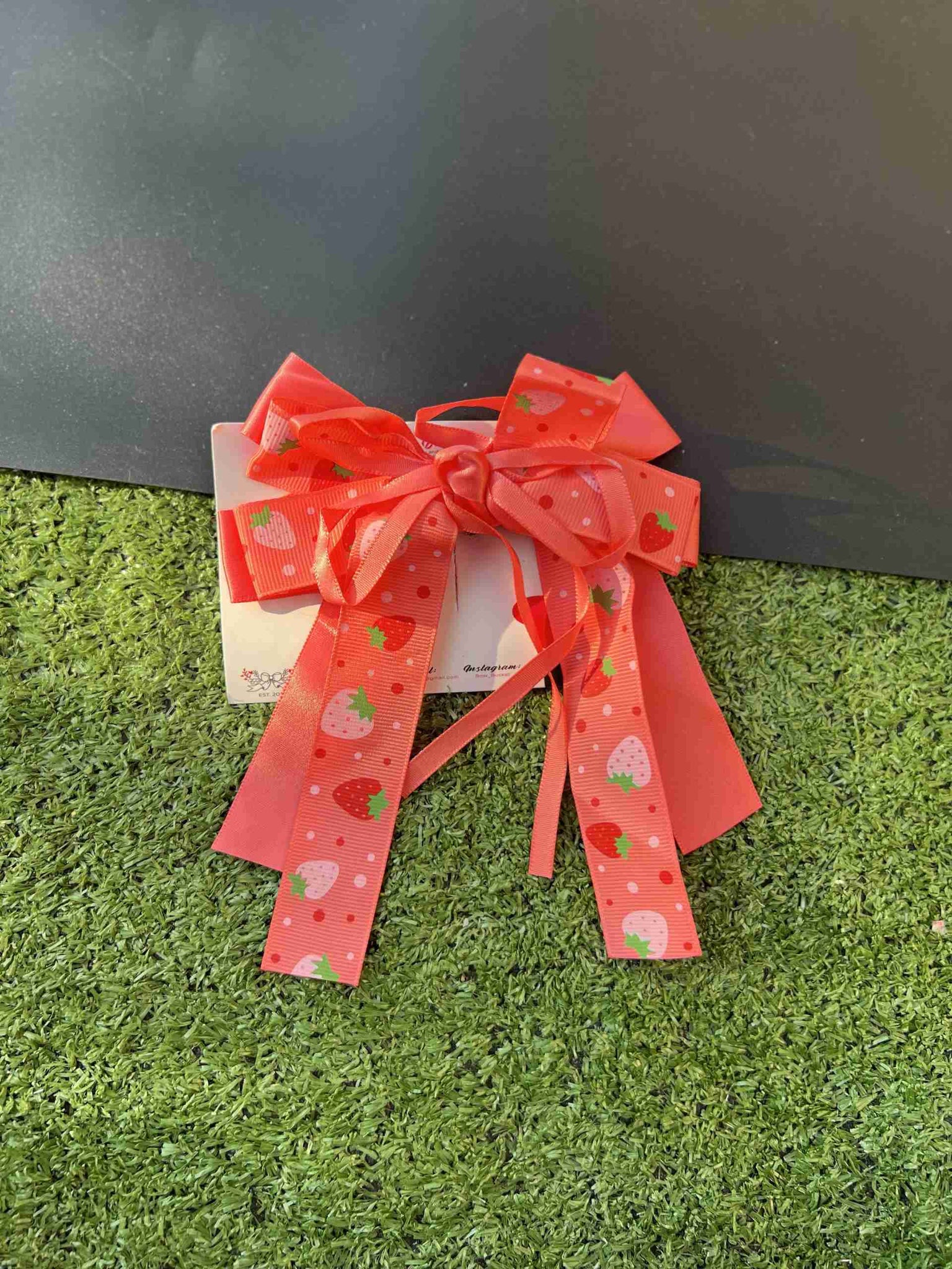 strawberry lace bow clip