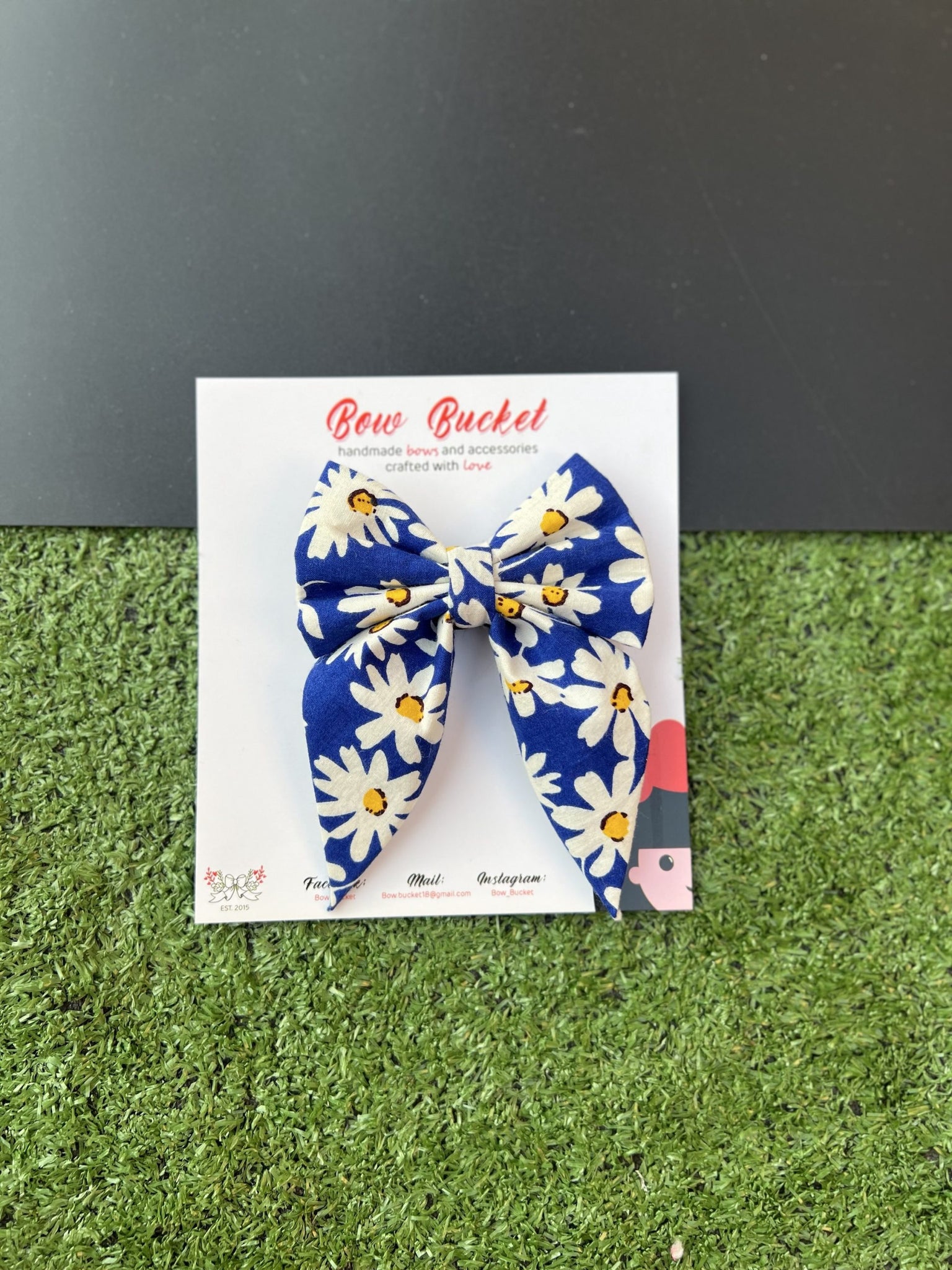 blue daisy pigtail bow