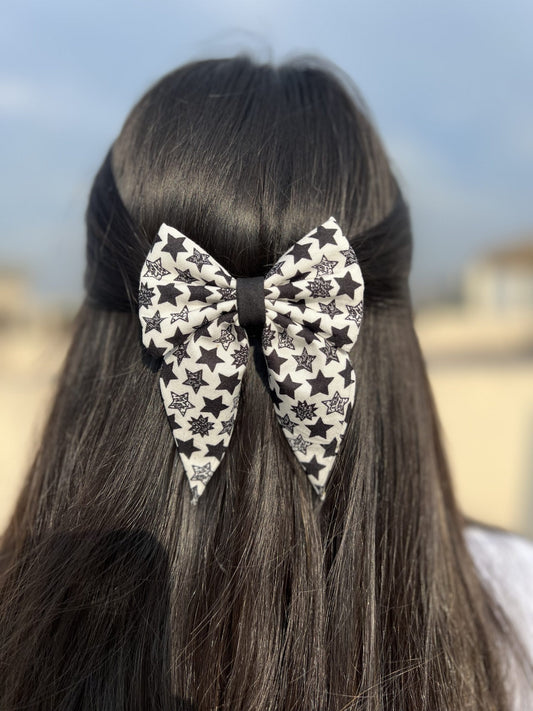 black star pigtail bow