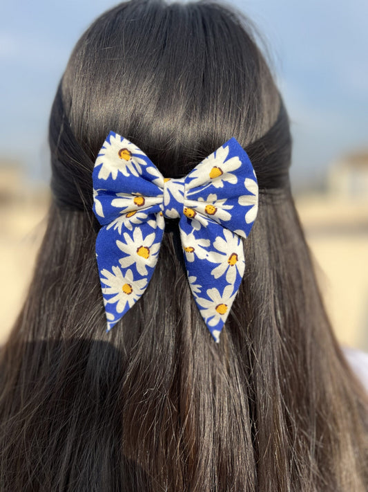 blue daisy pigtail bow