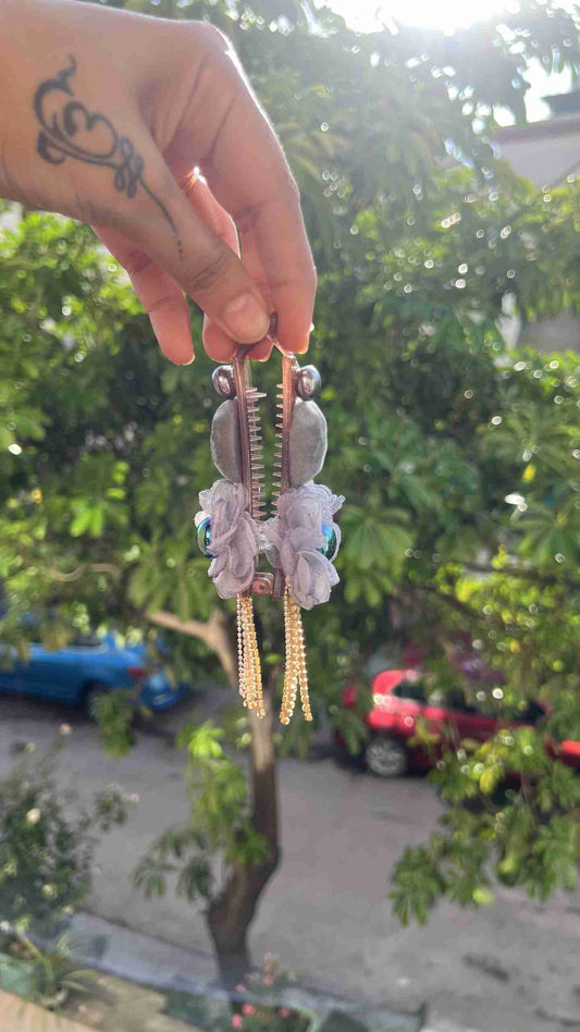 grey flower banana clutcher