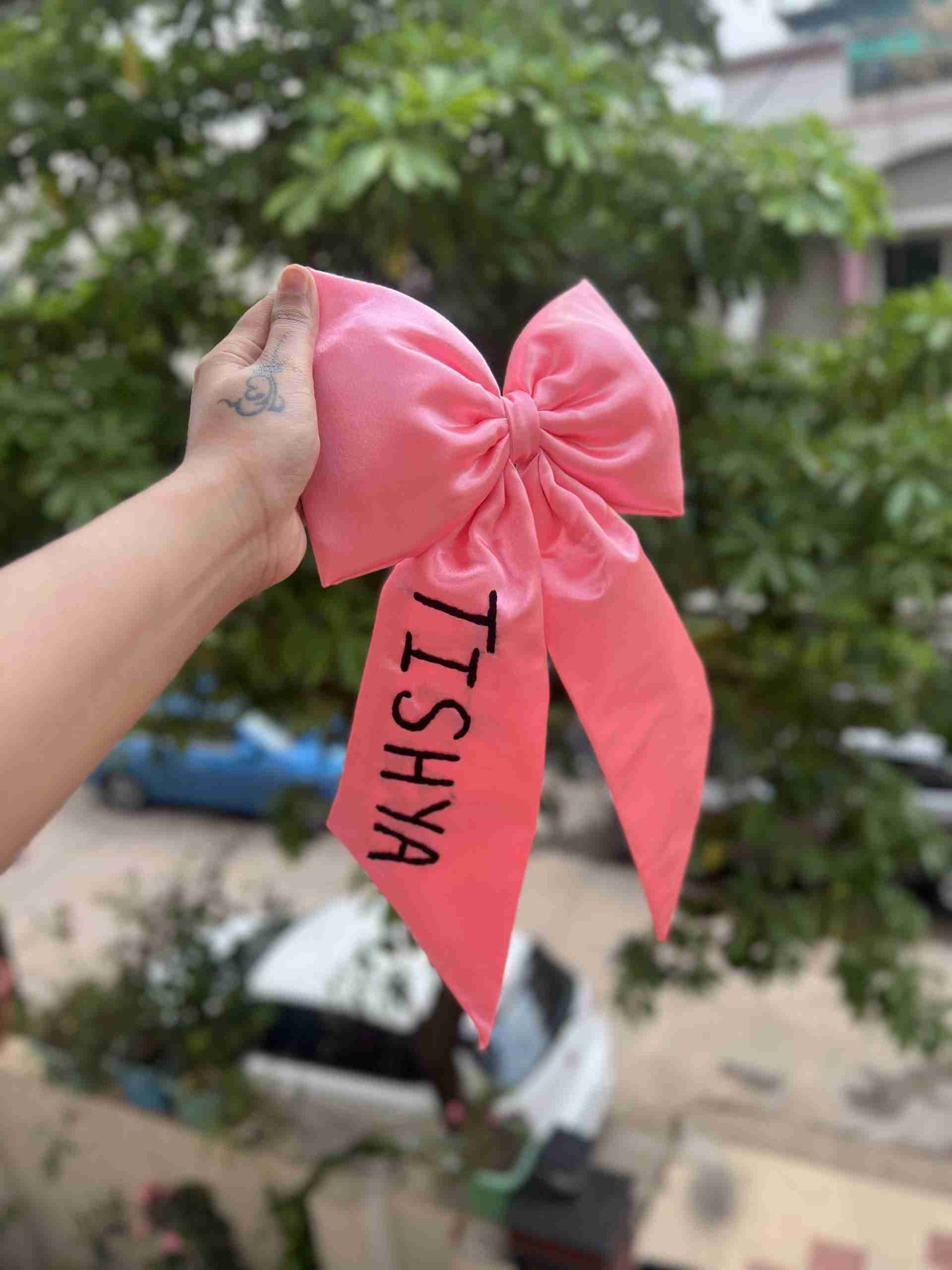 Customize name bow for dress