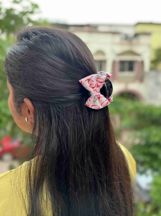 red xoxo  claw clip