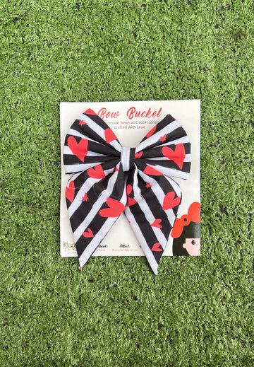 black stripe heart pigtail bow