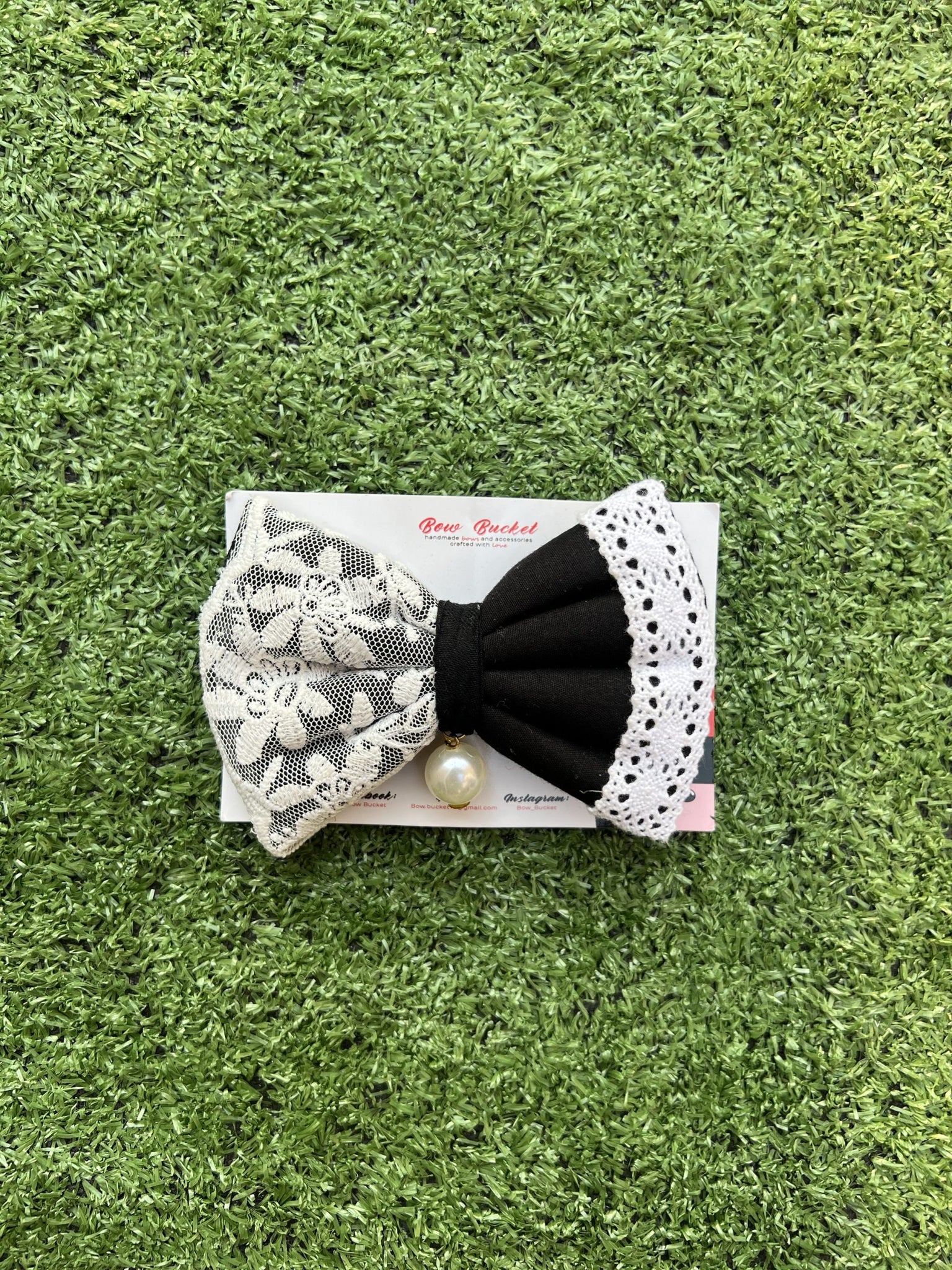 Lace Luxe bow clip