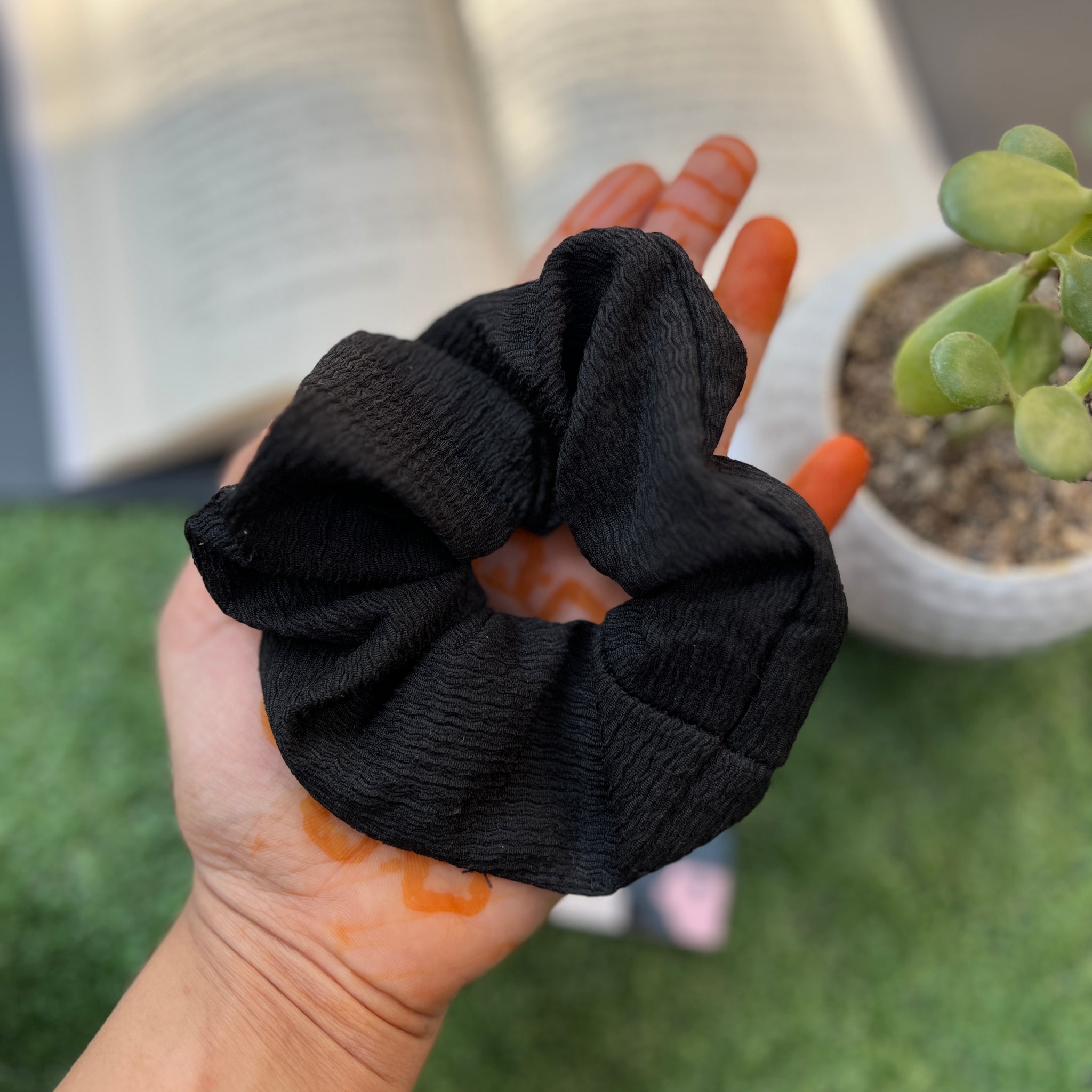 Black scrunchie