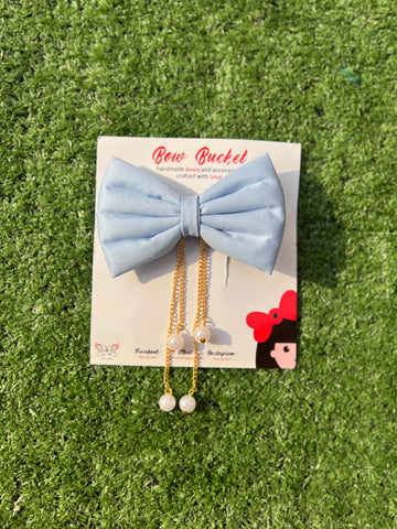 Sky blue hanging peal bow clip