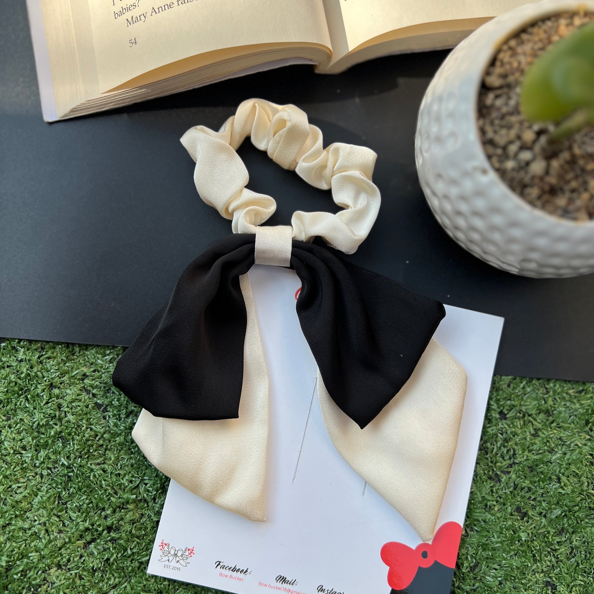 Black n white double tail Scrunchie