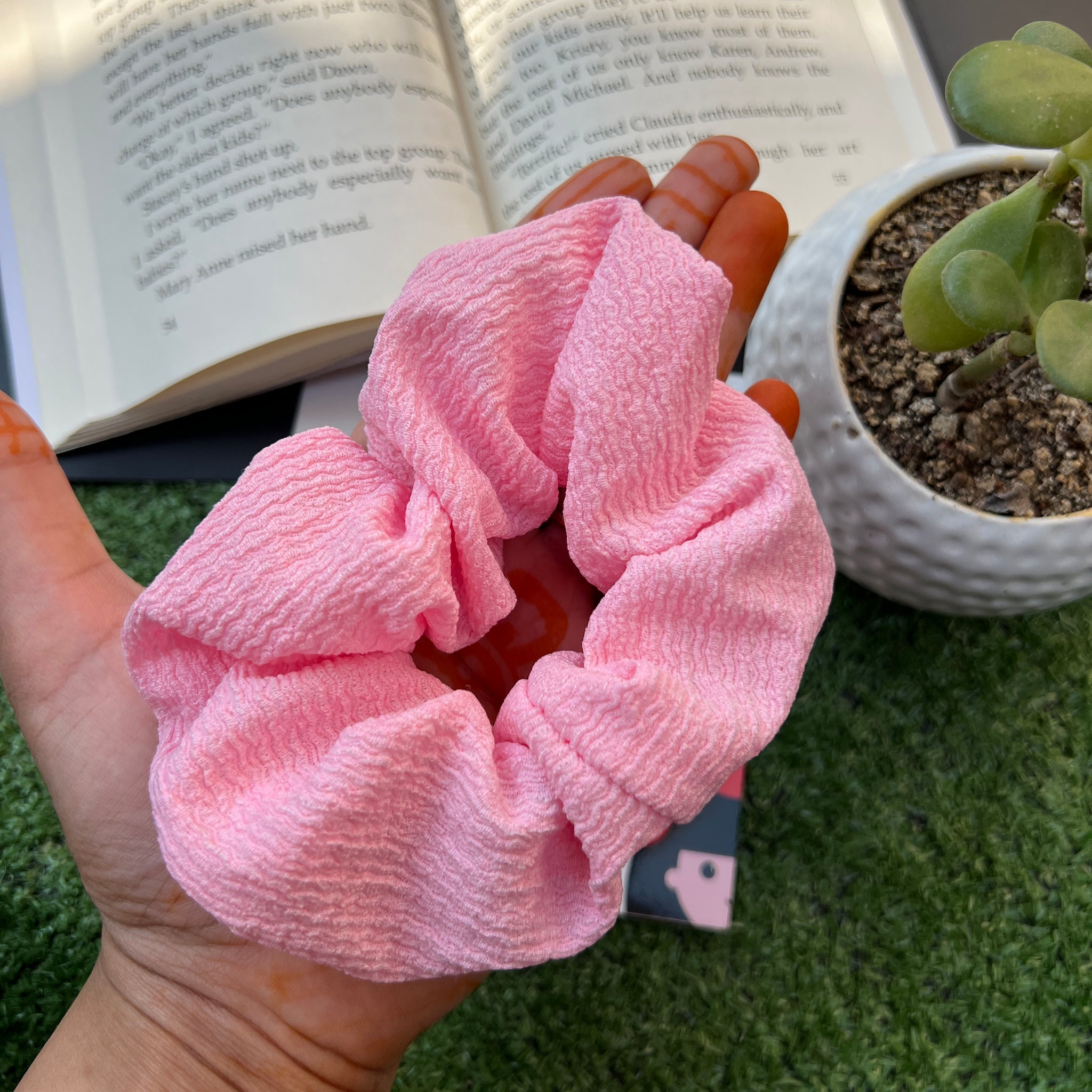 Pink  texture scrunchie