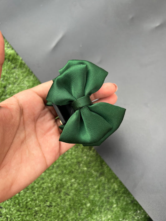 Dark green double bow claw