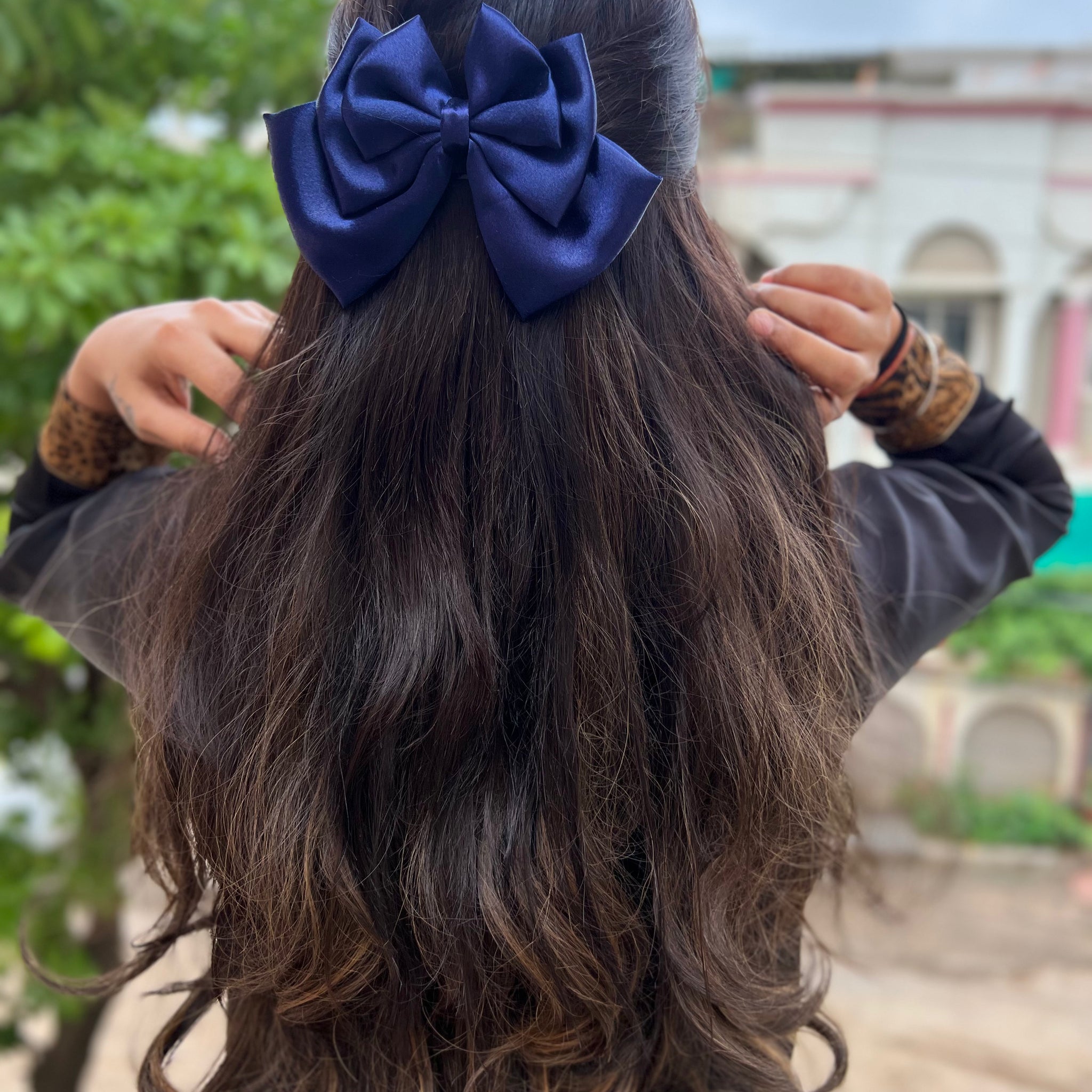 Nevy blue triple layer bow clip