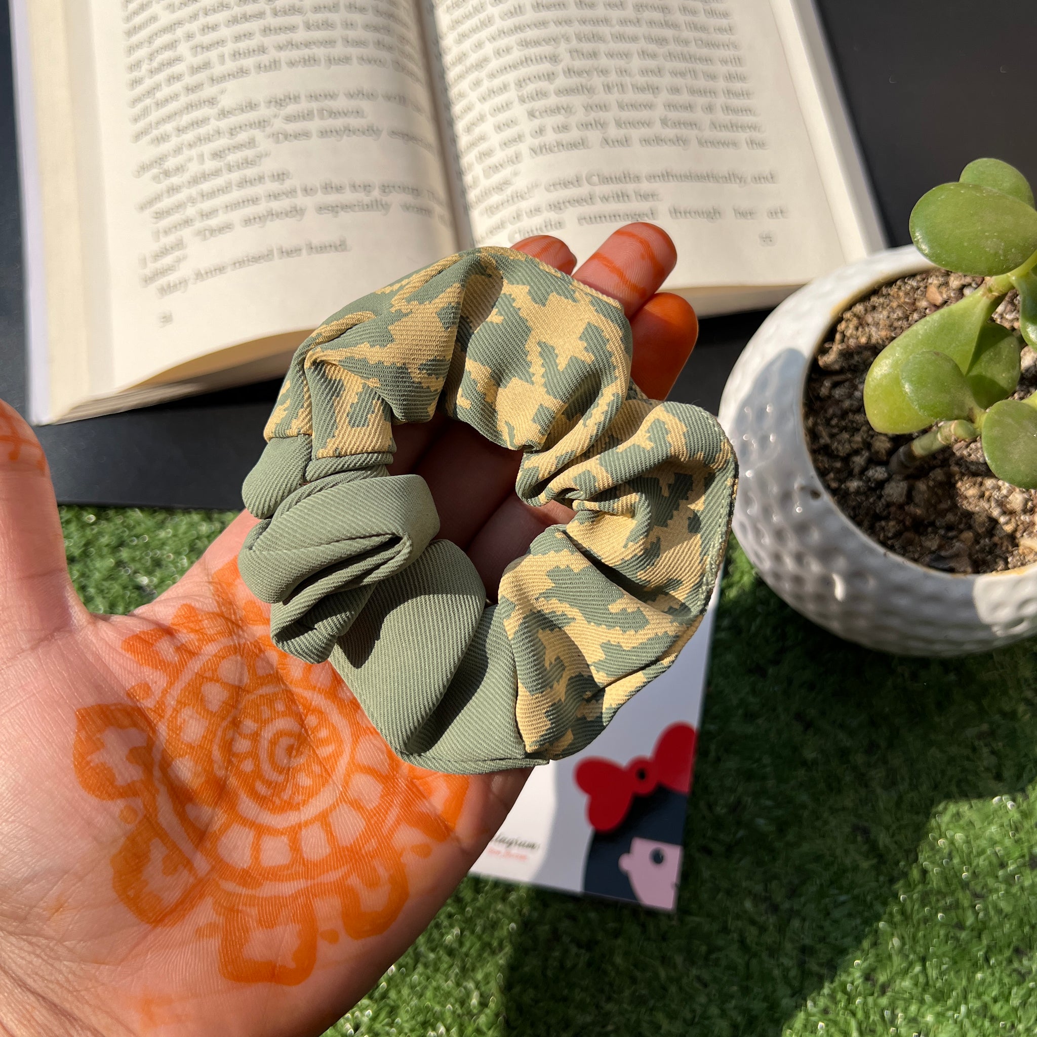 Green printed scrunchie