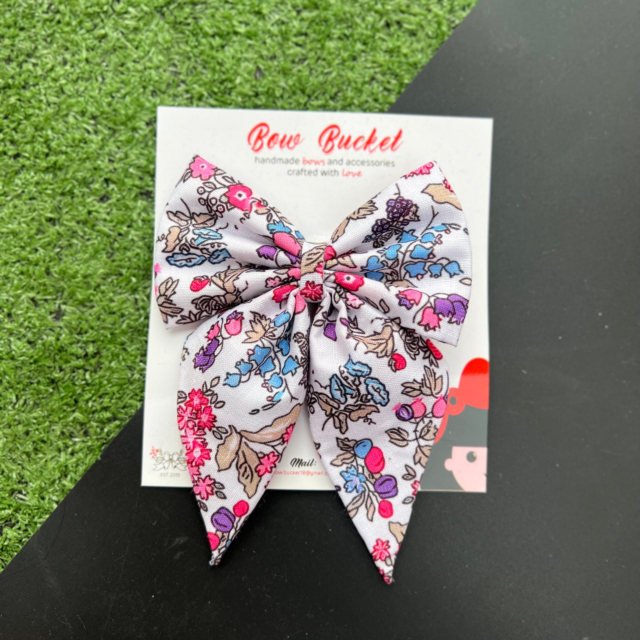 Wildflower wink pigtail bow clip - size - 4"