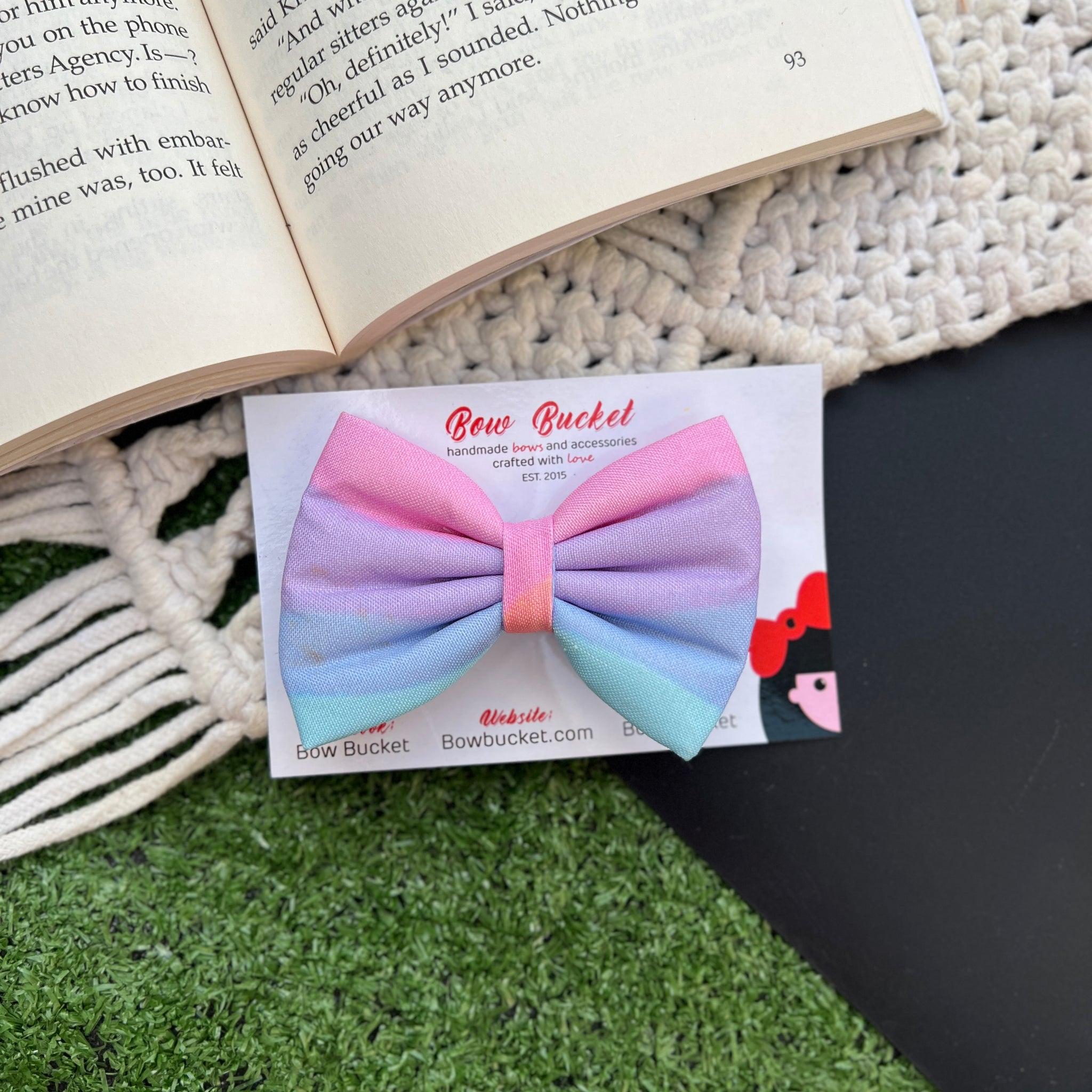 Pastel strip bow clip